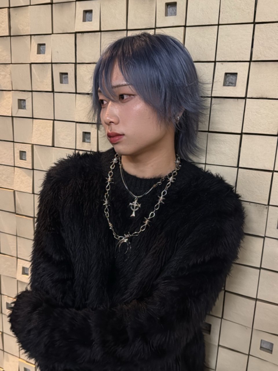 ブルーグレーのウルフショート