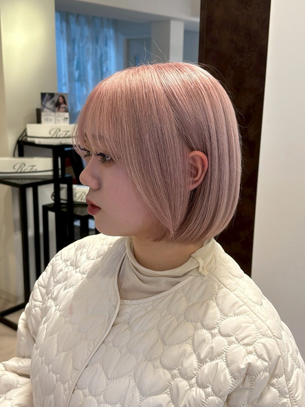 ピンクのボブ