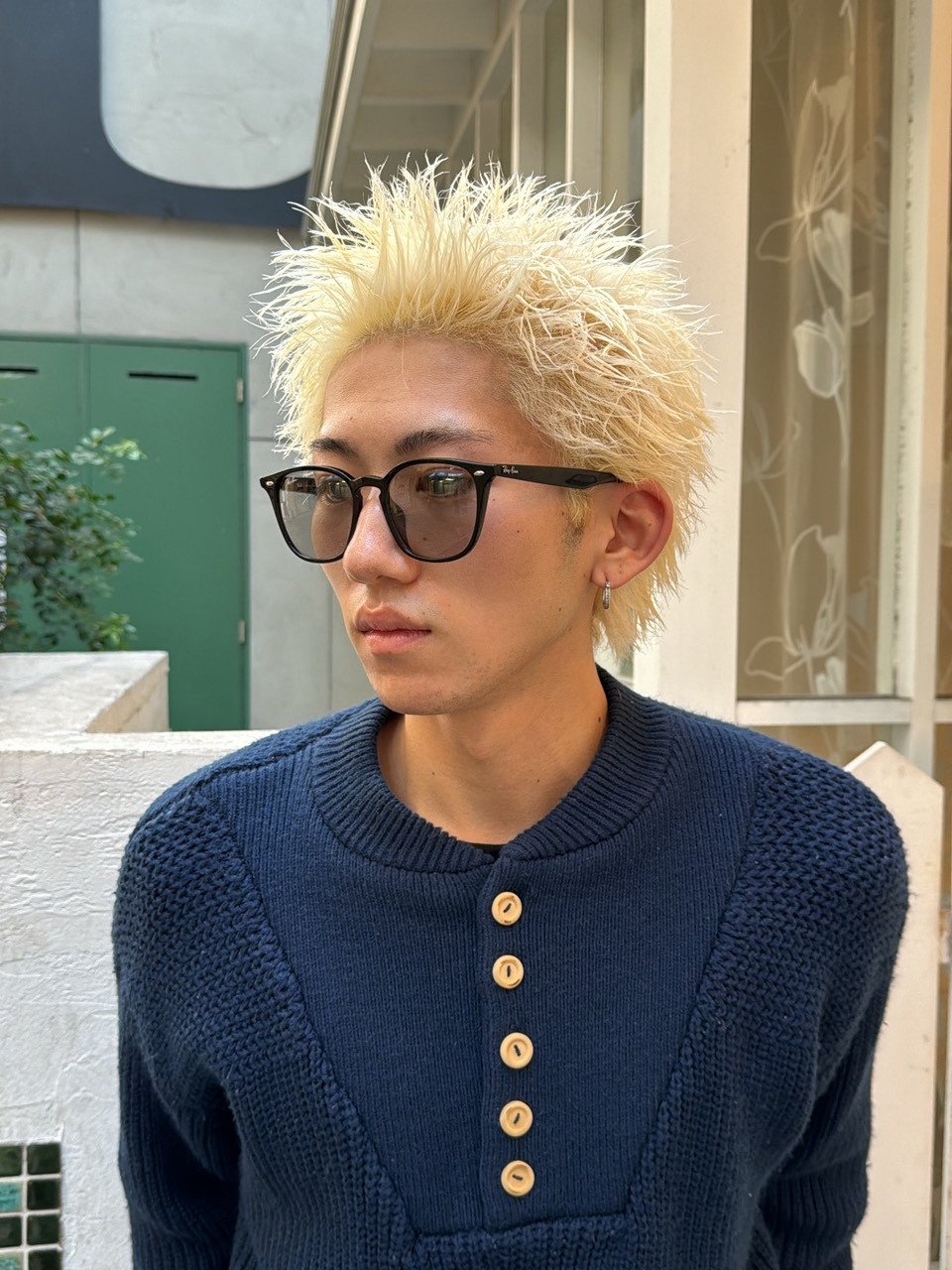ブロンドのメンズショート